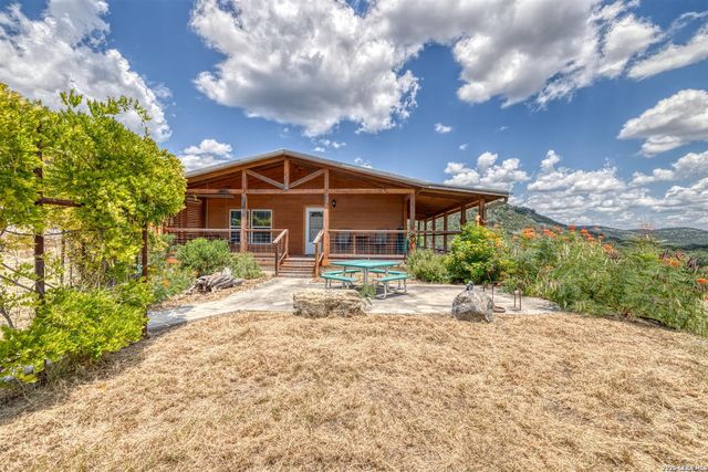 2242 Patterson Creek, Leakey, TX 78873