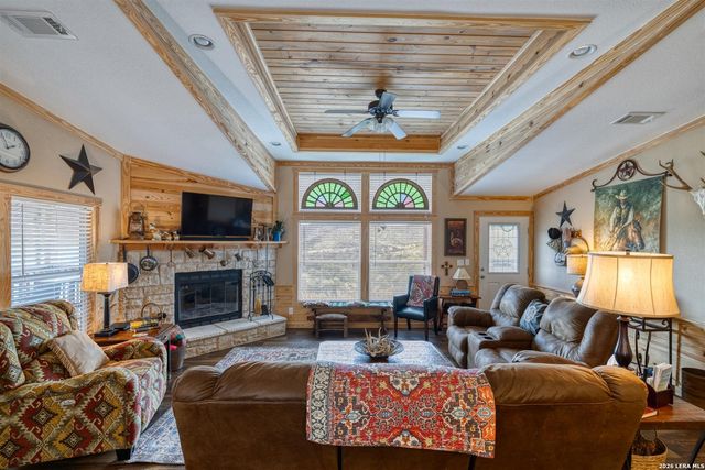 2242 Patterson Creek, Leakey, TX 78873