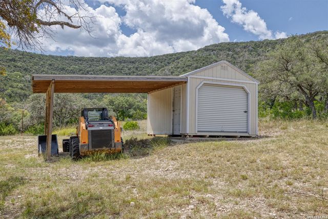 2242 Patterson Creek, Leakey, TX 78873