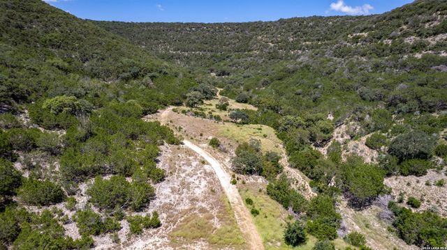 2242 Patterson Creek, Leakey, TX 78873