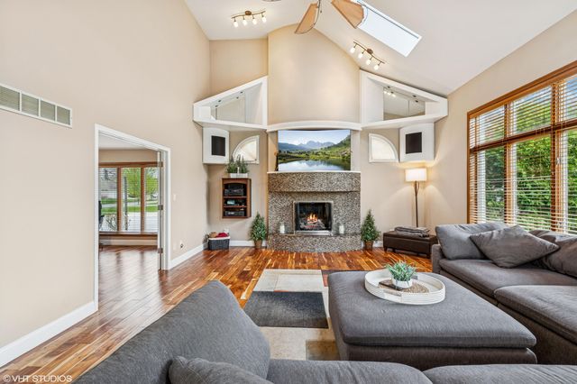 1427 Brandywine Drive, Munster, IN 46321