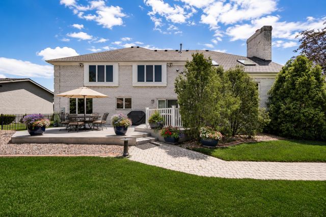 1427 Brandywine Drive, Munster, IN 46321