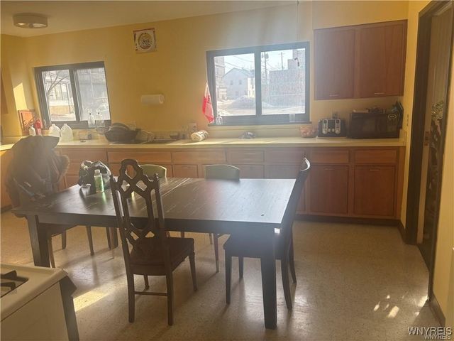 36 Flohr Avenue, West Seneca, NY 14224