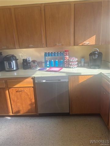 36 Flohr Avenue, West Seneca, NY 14224