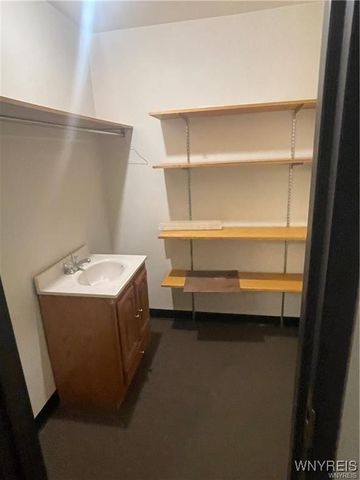 36 Flohr Avenue, West Seneca, NY 14224