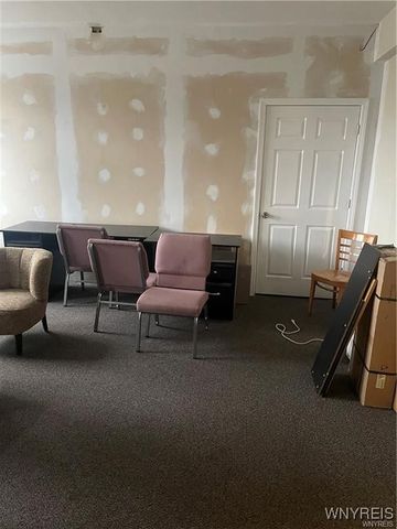 36 Flohr Avenue, West Seneca, NY 14224