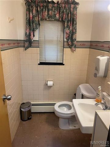 36 Flohr Avenue, West Seneca, NY 14224