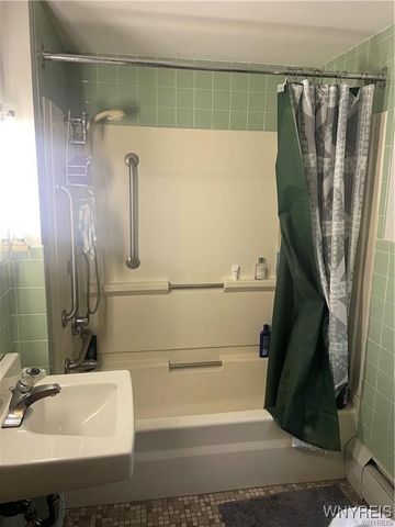 36 Flohr Avenue, West Seneca, NY 14224