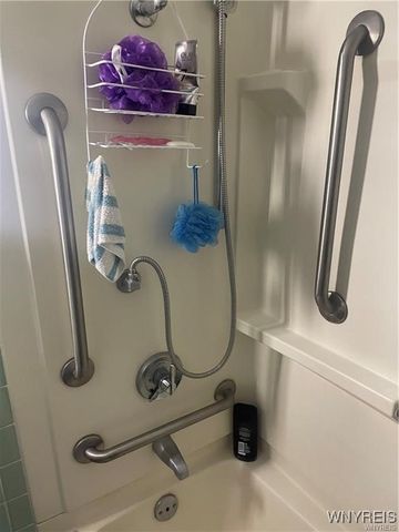 36 Flohr Avenue, West Seneca, NY 14224