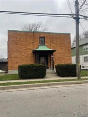 36 Flohr Avenue, West Seneca, NY 14224