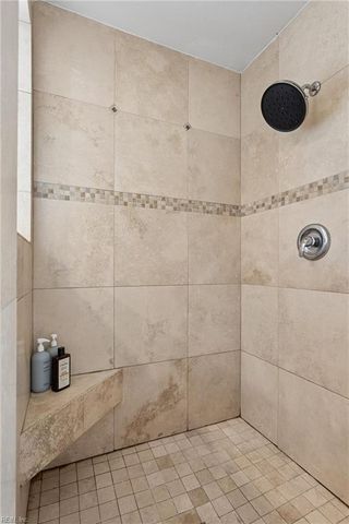 812 Greystone TRCE, Newport News, VA 23602