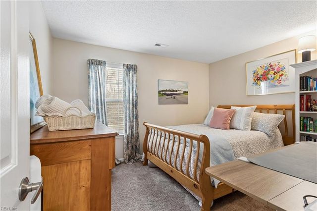 812 Greystone TRCE, Newport News, VA 23602