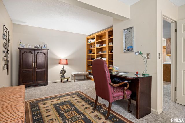 5200 N Knoxville Ave Apt 107N, Peoria, IL 61614