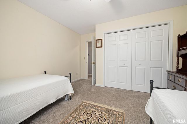 5200 N Knoxville Ave Apt 107N, Peoria, IL 61614