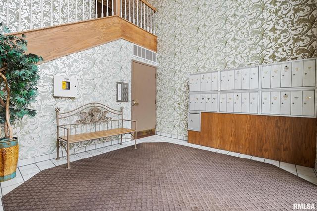 5200 N Knoxville Ave Apt 107N, Peoria, IL 61614