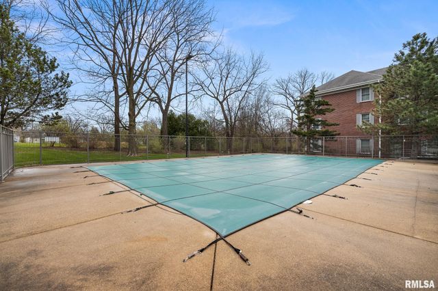 5200 N Knoxville Ave Apt 107N, Peoria, IL 61614