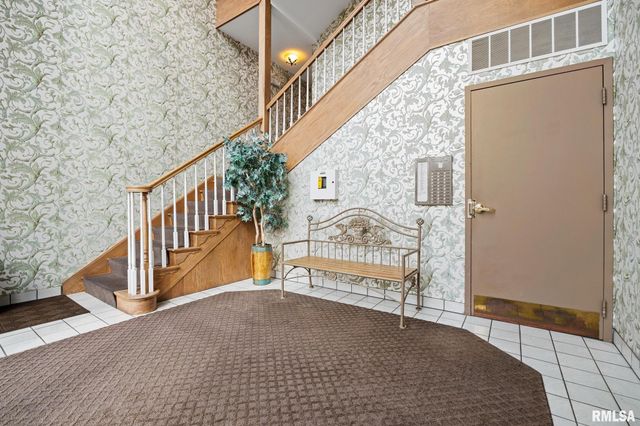 5200 N Knoxville Ave Apt 107N, Peoria, IL 61614