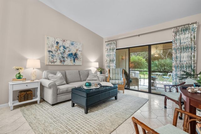 1544 SW Silver Pine Way 104f, Palm City, FL 34990