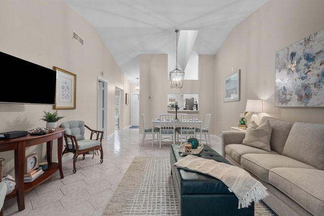 1544 SW Silver Pine Way 104f, Palm City, FL 34990