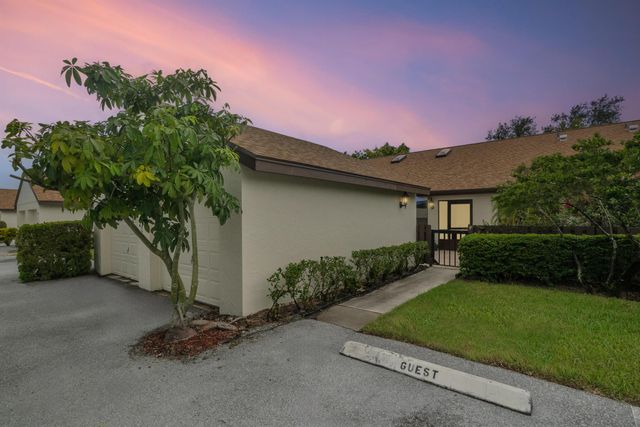 1544 SW Silver Pine Way 104f, Palm City, FL 34990