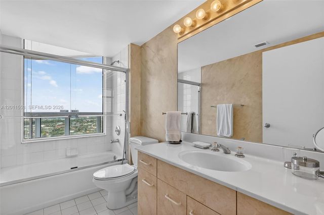 21205 YACHT CLUB DR 2409, Aventura, FL 33180