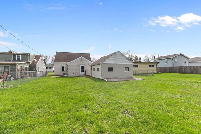 2333 ASHLAND STREET, Oshkosh, WI 54901