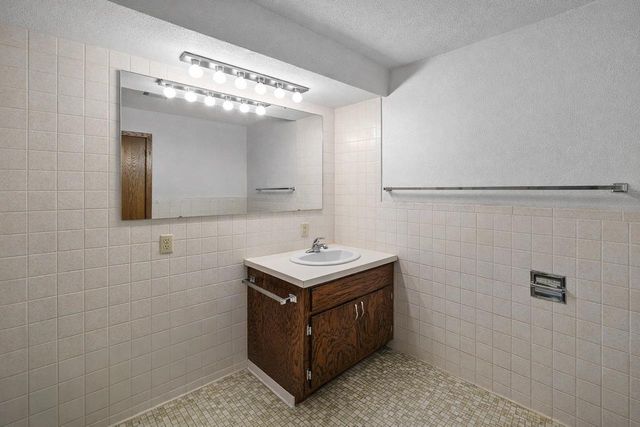 2333 ASHLAND STREET, Oshkosh, WI 54901