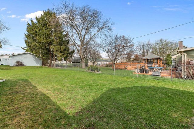2333 ASHLAND STREET, Oshkosh, WI 54901