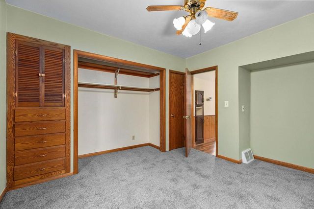 2333 ASHLAND STREET, Oshkosh, WI 54901