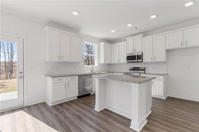 7272 Millbrae Walk, Flowery Branch, GA 30542