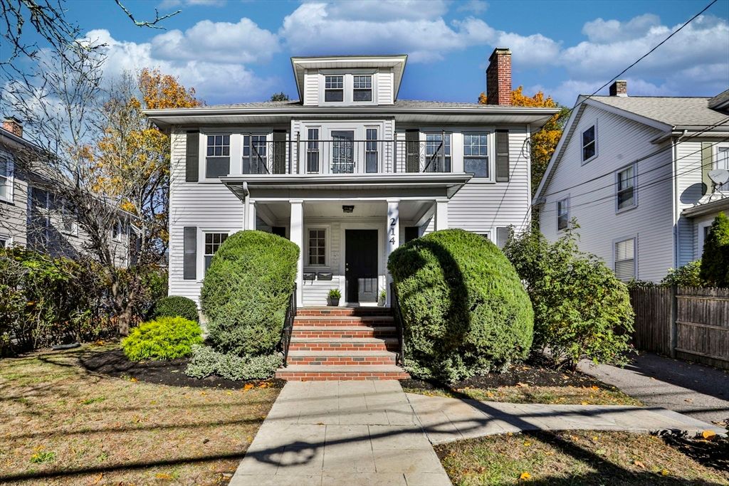 214 Brook Rd, Milton, MA 02186