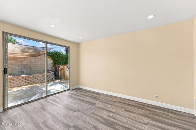 556 Myrtle Court, Oak Park, CA 91377