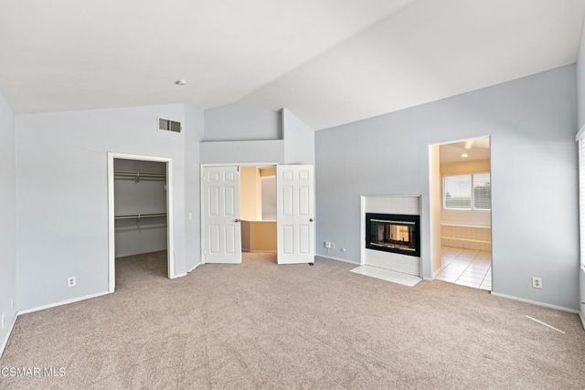 556 Myrtle Court, Oak Park, CA 91377