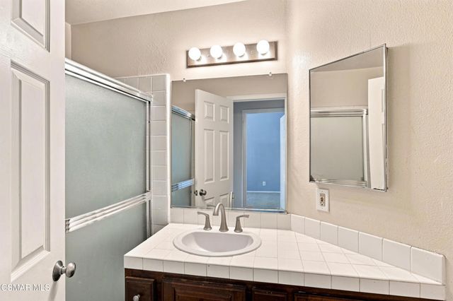 556 Myrtle Court, Oak Park, CA 91377
