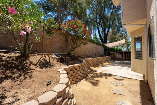 556 Myrtle Court, Oak Park, CA 91377