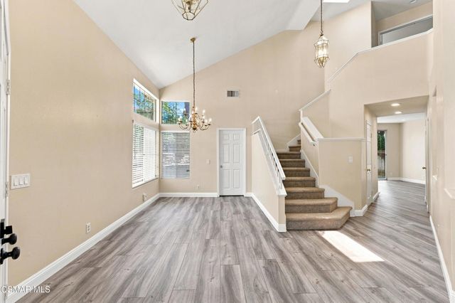 556 Myrtle Court, Oak Park, CA 91377