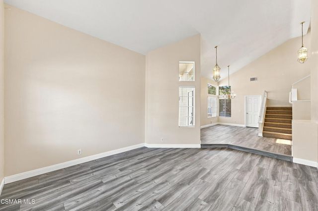 556 Myrtle Court, Oak Park, CA 91377