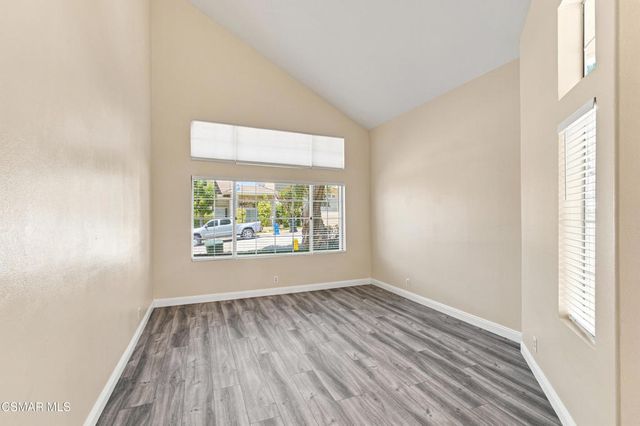 556 Myrtle Court, Oak Park, CA 91377