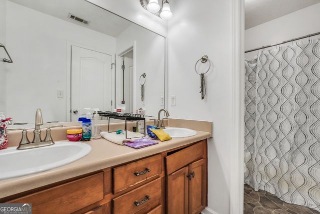 9017 Aldbury Drive, Locust Grove, GA 30248