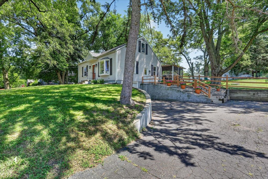 754 Collindale Avenue Nw, City Of Grand Rapids, MI 49504