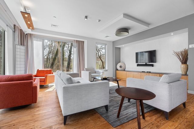 99 Tremont St 118, Boston, MA 02135