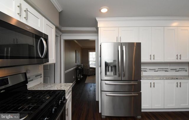 6073 MARK CIR, Bensalem, PA 19020