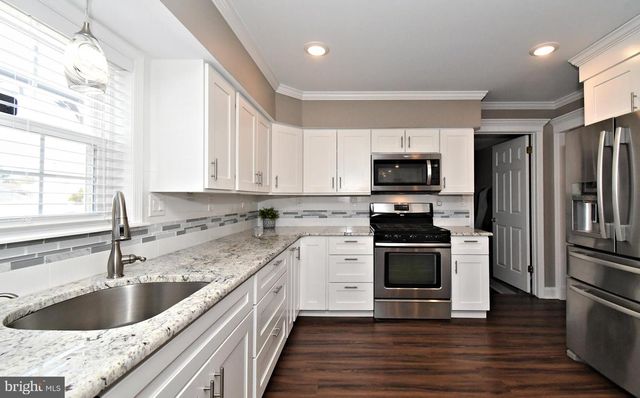 6073 MARK CIR, Bensalem, PA 19020