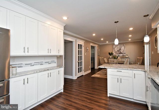 6073 MARK CIR, Bensalem, PA 19020