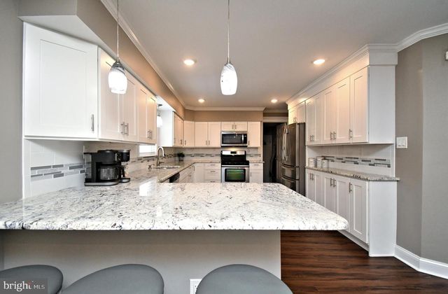 6073 MARK CIR, Bensalem, PA 19020