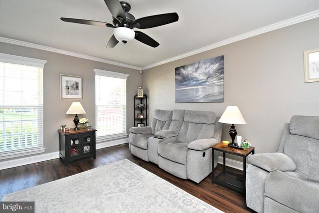 6073 MARK CIR, Bensalem, PA 19020