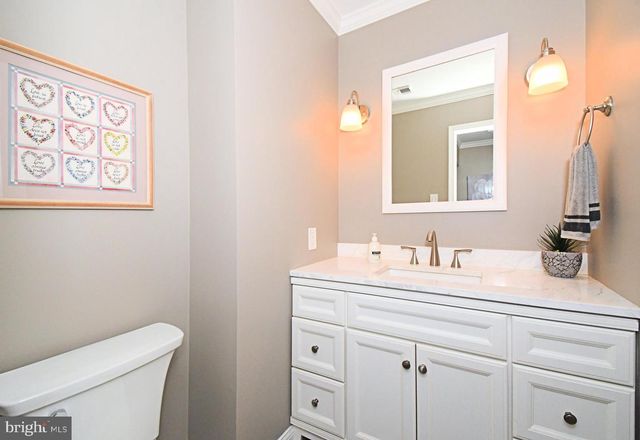 6073 MARK CIR, Bensalem, PA 19020