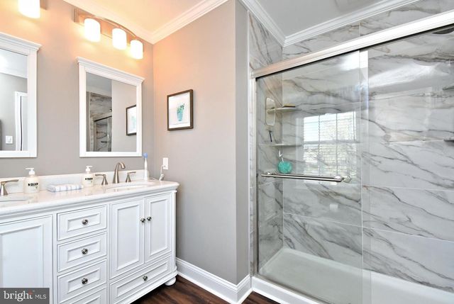 6073 MARK CIR, Bensalem, PA 19020