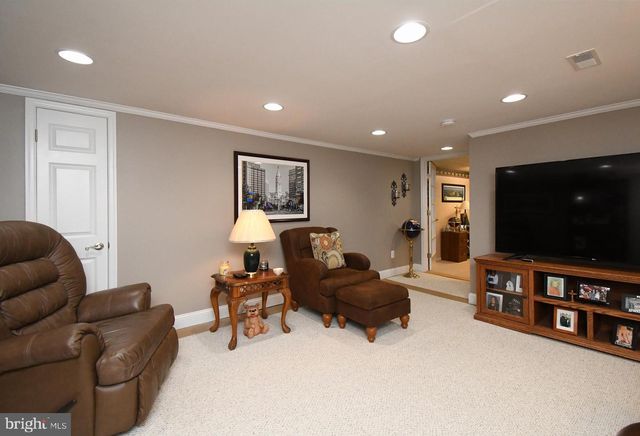6073 MARK CIR, Bensalem, PA 19020