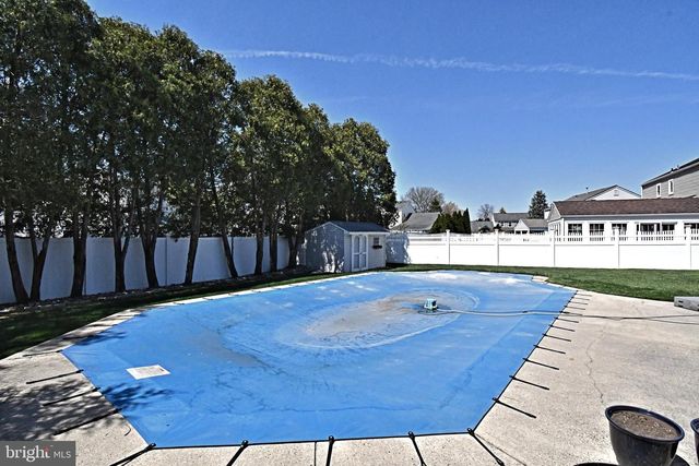 6073 MARK CIR, Bensalem, PA 19020